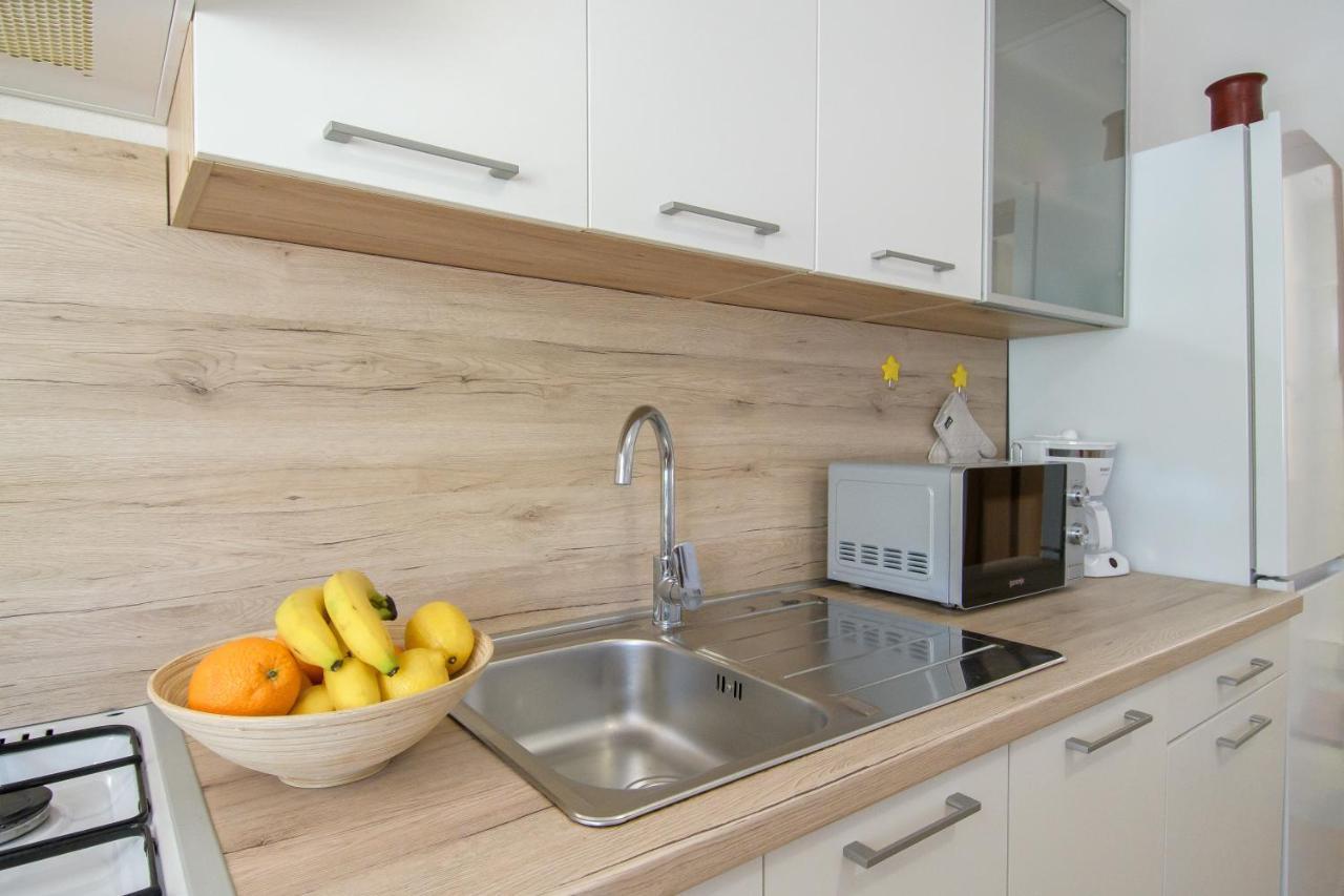 Apartman Alba Karigador Exteriör bild