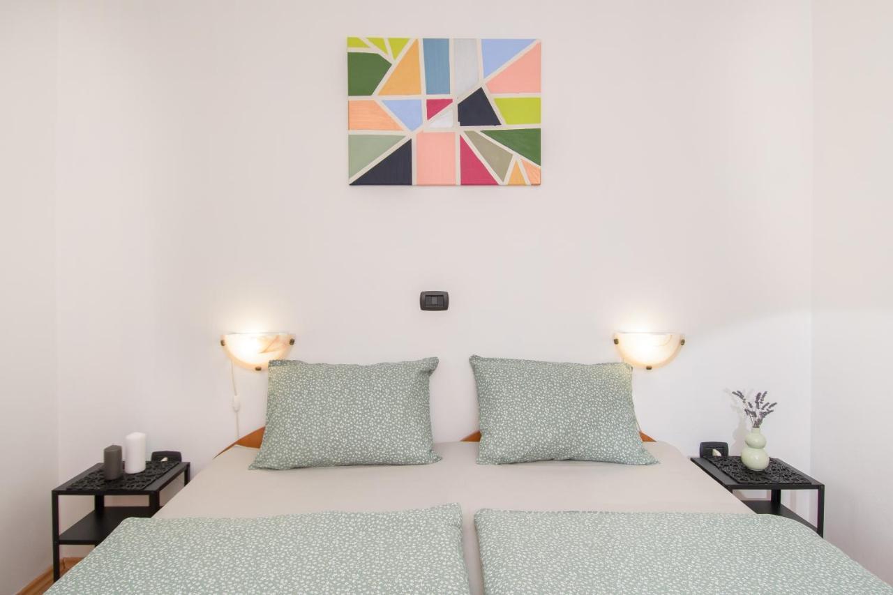 Apartman Alba Karigador Exteriör bild