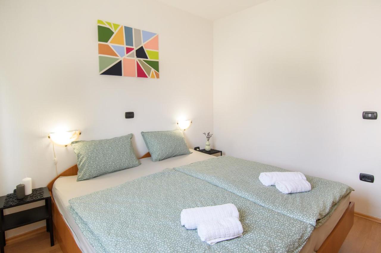 Apartman Alba Karigador Exteriör bild